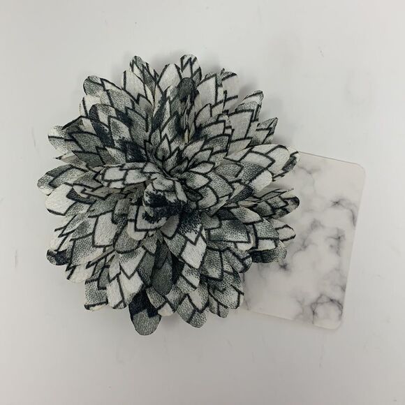 Black & White Abstract Print Flower Fabric Hair Clip - Picture 3 of 7